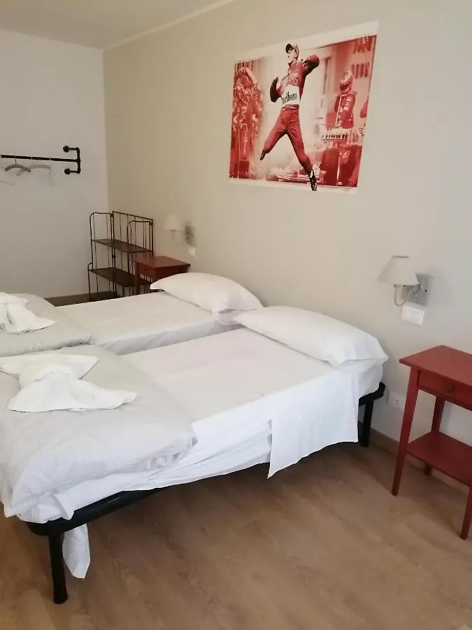 Ferrari Formula 1 Otel Orio al Serio 0*,  İtalya